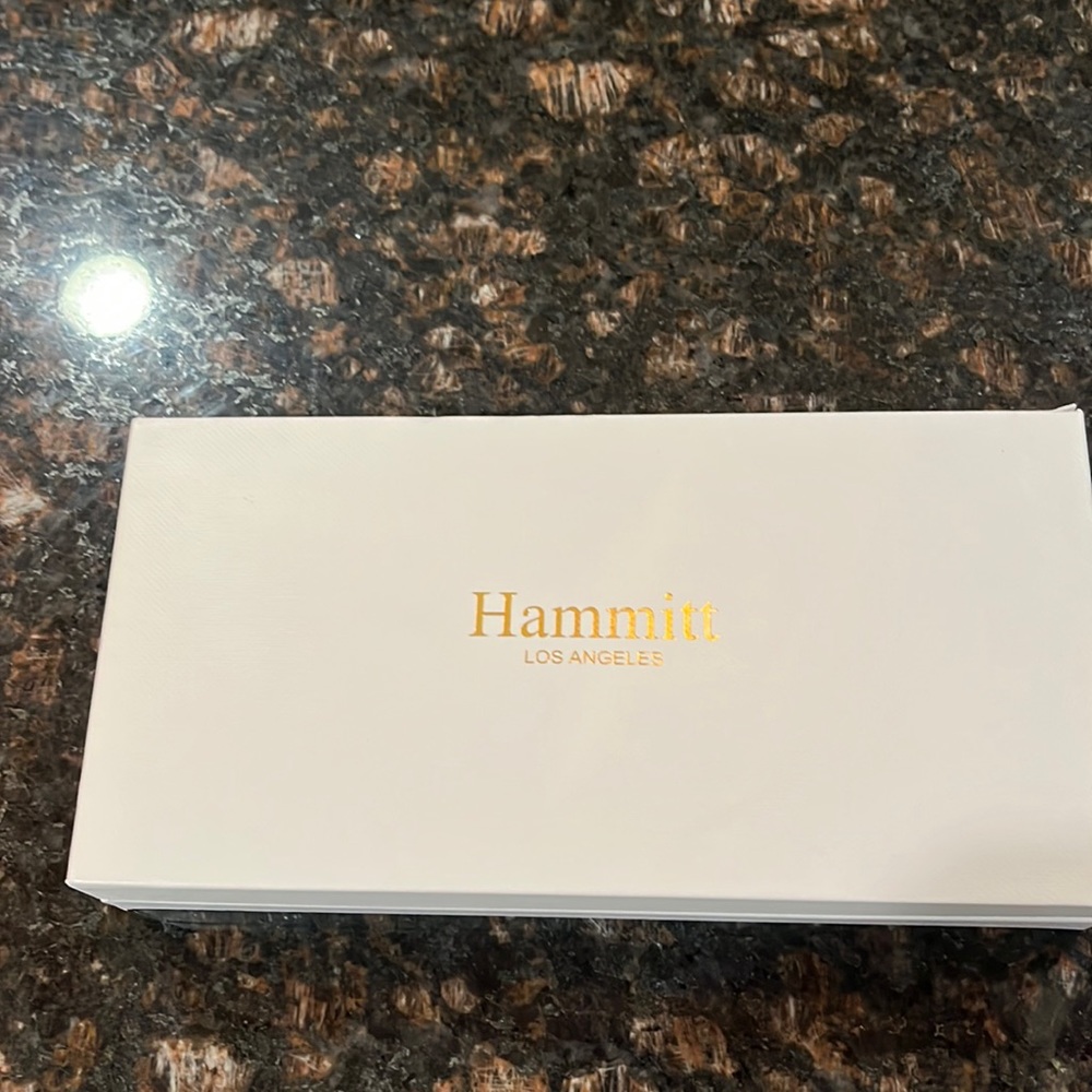 Hammitt wallet box